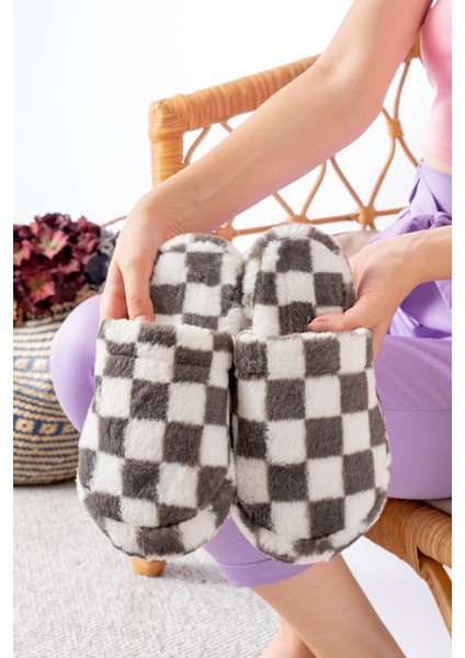 Sessiz Taban Kadın Terlik Kapalı Ev Terliği