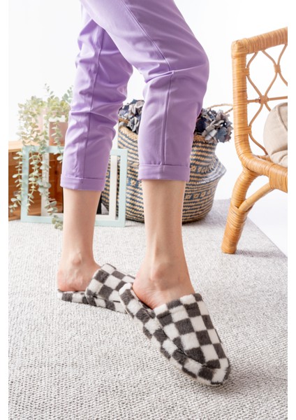 Sessiz Taban Kadın Terlik Kapalı Ev Terliği modelleri