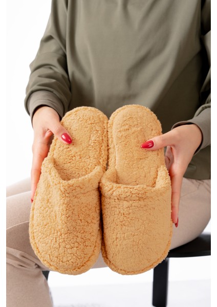 Kuzu Kumaş Yünlü Sessiz Taban Kadın Terlik Kapalı Ev Terliği