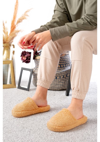 Kuzu Kumaş Yünlü Sessiz Taban Kadın Terlik Kapalı Ev Terliği fiyatları