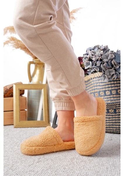 Kuzu Kumaş Yünlü Sessiz Taban Kadın Terlik Kapalı Ev Terliği modelleri