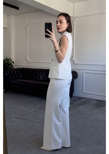 Gold Düğmeli Yelekli Tasarım Takım- Taş