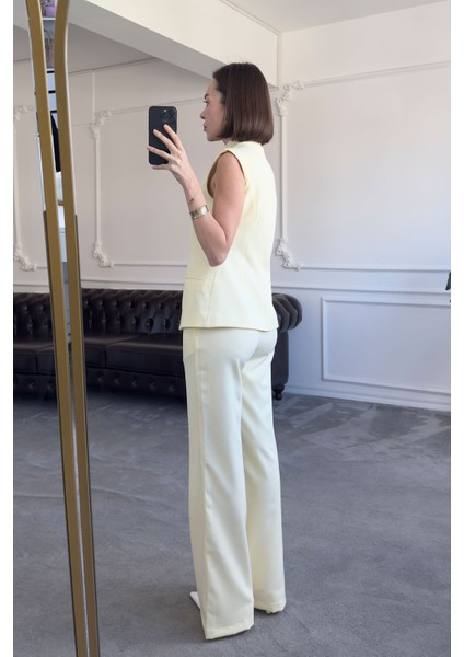 Gold Düğmeli Yelekli Tasarım Takım- Sarı