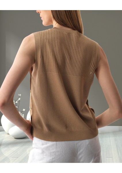 xint Kadın Regular Fit Kolsuz Yanlar Düğme Detaylı Örme Süveter modelleri