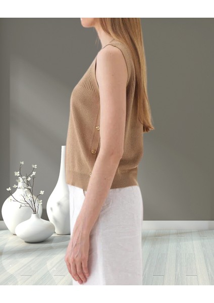 xint Kadın Regular Fit Kolsuz Yanlar Düğme Detaylı Örme Süveter fırsatları