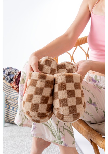 Sessiz Taban Kadın Terlik Kapalı Ev Terliği