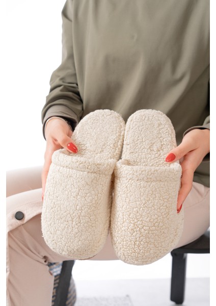Kuzu Kumaş Yünlü Sessiz Taban Kadın Terlik Kapalı Ev Terliği