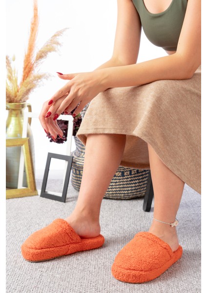 Kuzu Kumaş Yünlü Sessiz Taban Kadın Terlik Kapalı Ev Terliği modelleri