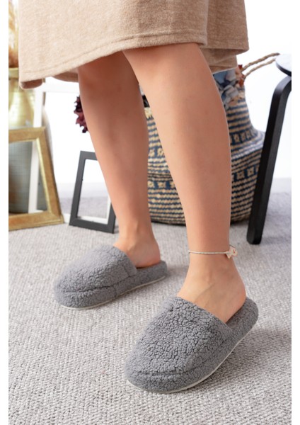 Kuzu Kumaş Yünlü Sessiz Taban Kadın Terlik Kapalı Ev Terliği fiyatları