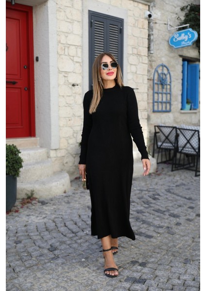 Kadın Uzun Kollu Yarı Balıkçı Yaka Arkadan Pencere Detaylı Bağcıklı Midi Triko Elbise modelleri