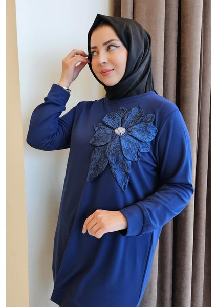 Kadın Dikme Çiçek Detaylı Tesettür Takım