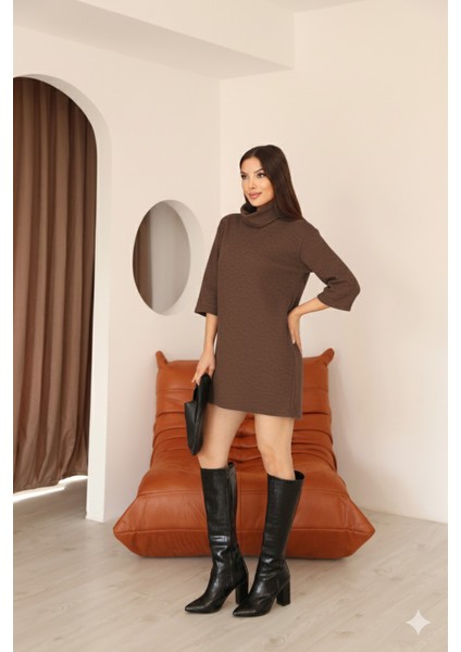 Kadın Kahverengi Selanik Kumaş Boğazlı Geniş Kesim Diz Üstü Elbise indirimleri