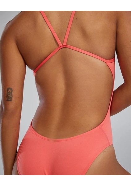 Durafast Elite® Kadın Cutoutfit Mayo fırsatları