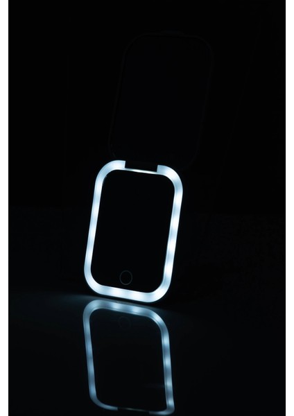 Beauty Pro Dokunmatik LED Işıklı Katlanabilen Makyaj Aynası-Şarj Edilebilir Uzun Kullanım Ömrü