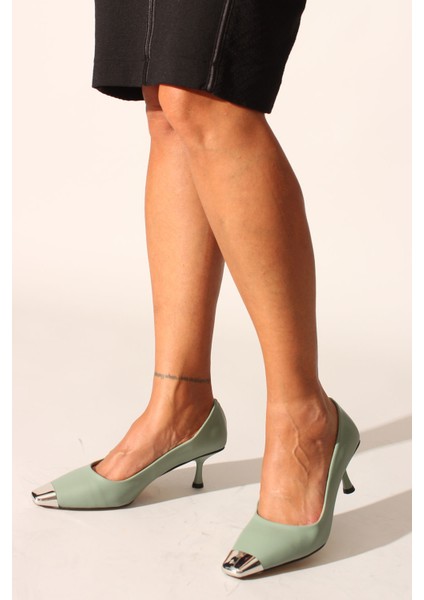 Idil Mint Mat Metal Uçlu Kadın Günlük