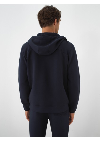 Erkek Lacivert Pamuk Dokulu Regular Fit Sweatmont fırsatları