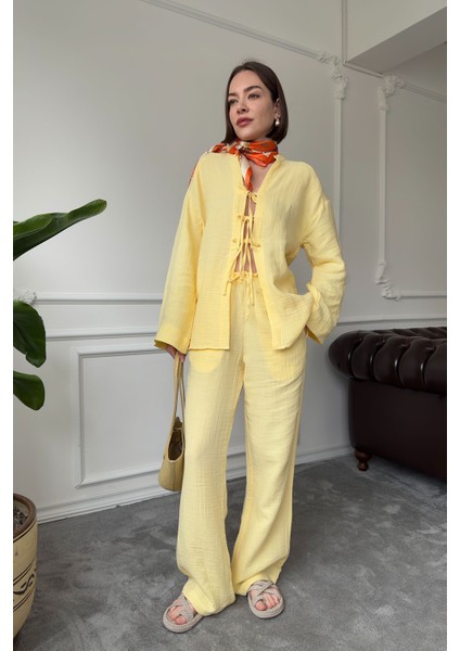 Önü Kurdeleli Müslin Takım- Sarı