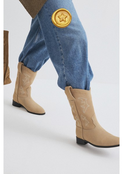 Çizme 2516 - Işlemeli Kısa Kovboy Bej Süet Kadın Çizme
