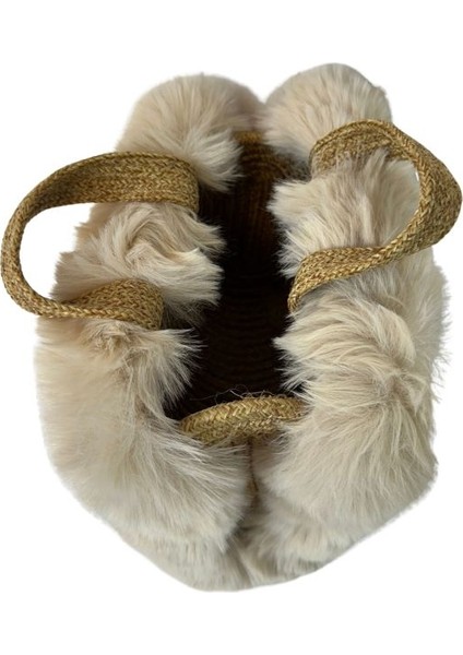 4953 El Yapımı Peluş Kürklü Model Tress Ip El Çantası / 22 cm x 23 cm