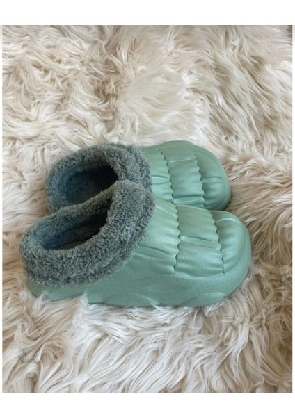 Kadın Kaymaz Taban Ev Içi Peluş Terlik