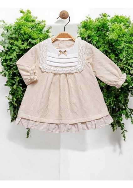 Çiçek Nakışlı Dantel Detaylı Fiyonklu Elbise 0-2 Yaş Kendinden Desenli Kumaş