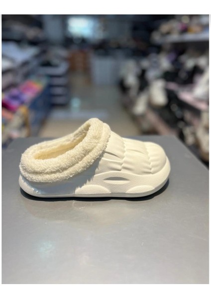 Kadın Kaymaz Taban Ev Içi Peluş Terlik