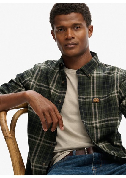 Regular Fit Haki Kareli Erkek Gömlek M4011047A-H7J modelleri