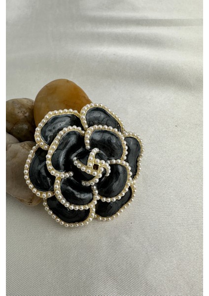 Inci Detay Siyah Mineli Gül Broş (5cm) fırsatları