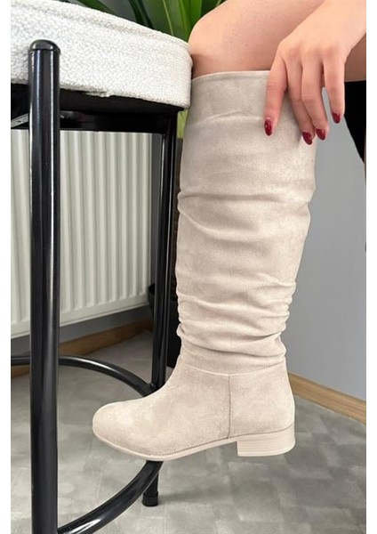 Kadın Mika Bej Süet Düz Taban Büzgülü Diz Altı Boy Çekme Çizme modelleri