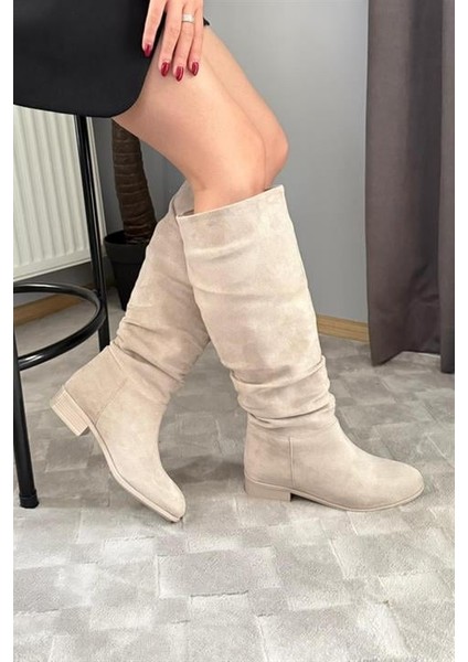 Kadın Mika Bej Süet Düz Taban Büzgülü Diz Altı Boy Çekme Çizme indirimleri