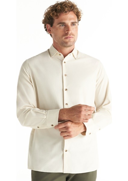 Comfort Fit Alttan Britli Yaka Fitilli Ekru Erkek Gömlek TBMRSH1086 fiyatları