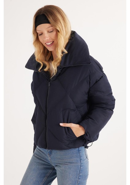 Kadın Oversize Geniş Kesim Şişme Dik Yaka Lacivert Mont