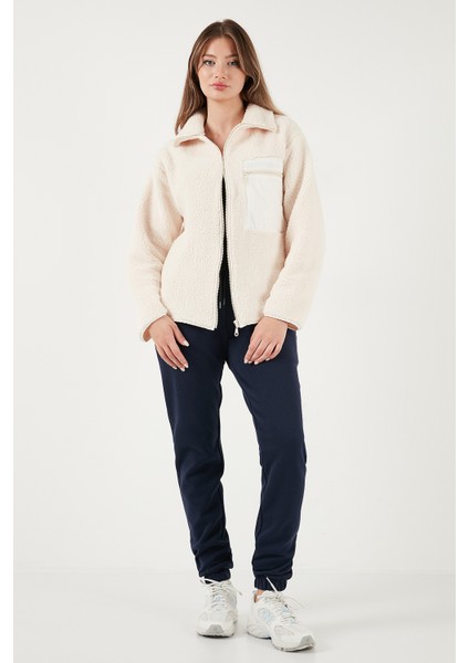 Regular Fit Klasik Yaka Göğüs Cep Detaylı Peluş Hırka Polar Bayan Polar 5866437 fiyatları