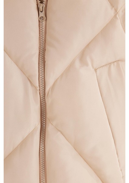 Kadın Oversize Geniş Kesim Şişme Dik Yaka Bej Mont