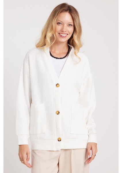 Kadın Relax Fit Rahat Kesim Örme Kumaş Çift Cepli V Yaka Ekru Hırka indirimleri