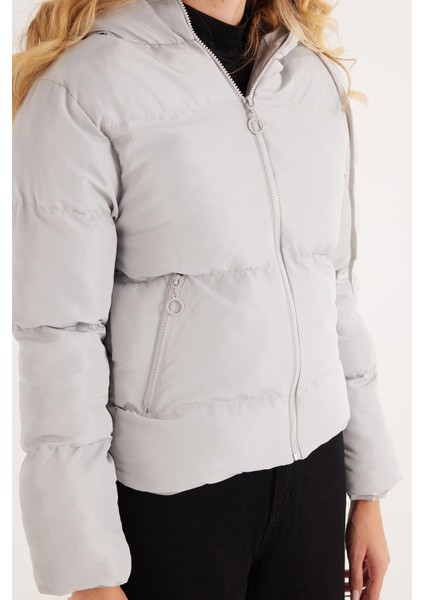 Kadın Regular Fit Klasik Kesim Kapüşonlu Şişme Gri Mont modelleri