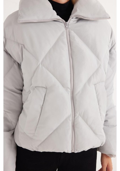 Kadın Oversize Geniş Kesim Şişme Dik Yaka Gri Mont modelleri