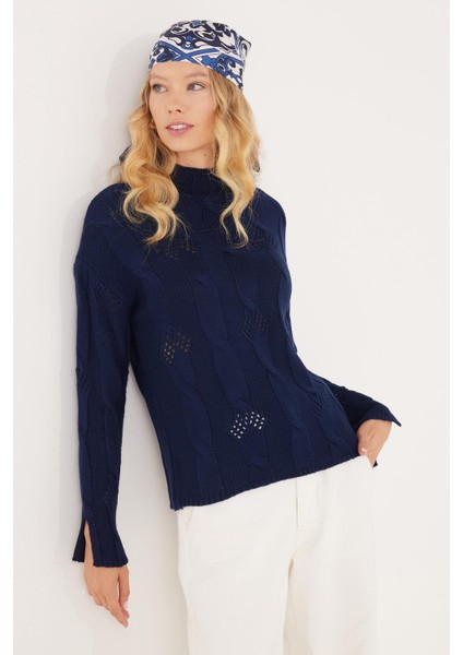 Kadın Regular Fit Klasik Kesim Yarım Balıkçı Yaka Örgü Desenli Lacivert Kazak fiyatları