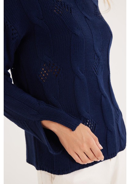 Kadın Regular Fit Klasik Kesim Yarım Balıkçı Yaka Örgü Desenli Lacivert Kazak modelleri
