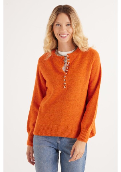 Kadın Oversize Geniş Kesim Düğmeli Yaka kiremit Kazak