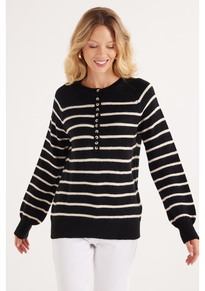 Kadın Regular Fit Klasik Kesim Düğmeli Yaka beyaz Çizgili Kazak indirimleri