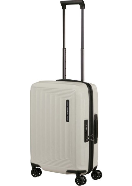 Spinner Nuon 4 Tekerlekli 55 cm Kabin Boy Valiz