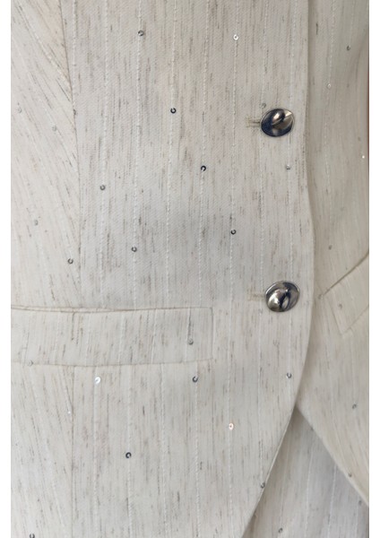 Pul Işlemeli Yelekli Premium Şort Takım- Ekru