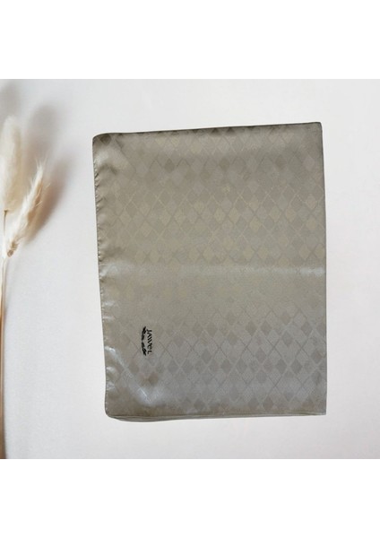 Küçük Baklava Desenli Krem Jakarlı Şal fiyatları