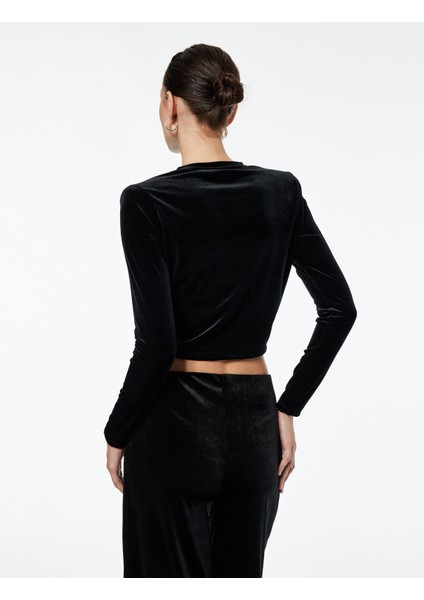 Uzun Kollu Bisiklet Yaka Slim Fit Kadife Crop Tişört fırsatları