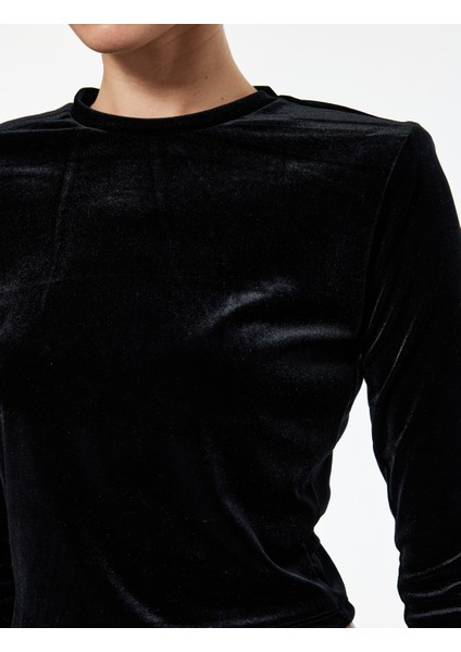 Uzun Kollu Bisiklet Yaka Slim Fit Kadife Crop Tişört indirimleri