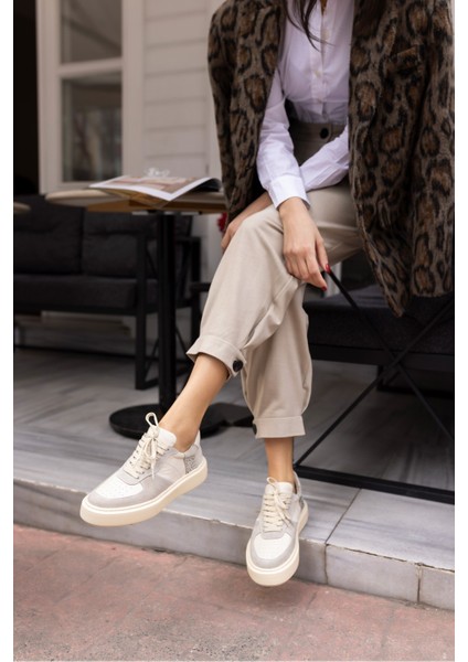 Zero Kadın Bej Gercek Deri Taş Detayli Deri Sneaker fırsatları