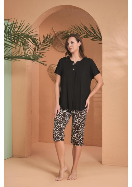 Kadın Leopar Desenli V Yaka Kısa Kollu Kapri Rahat Pijama Takım