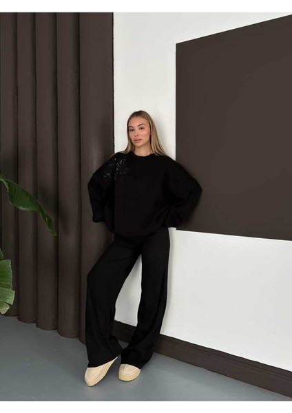 Omuz Yaprak Detaylı Rahat Triko Takım modelleri