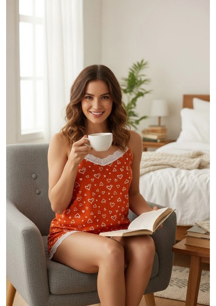 Kadın Turuncu Kalp Desenli Askılı Şortlu Dantelli Pijama Takımı indirimleri